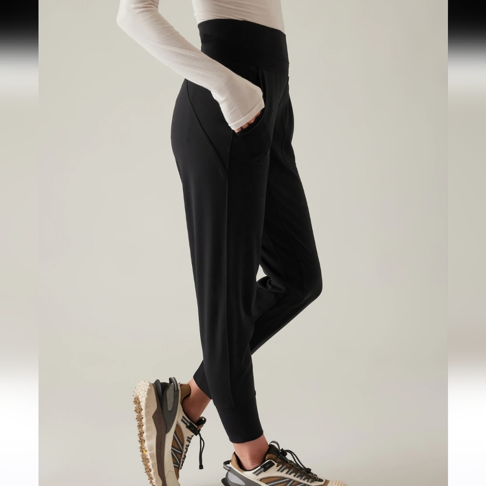 Athleta Venice moisture wicking light weight joggers sz XL